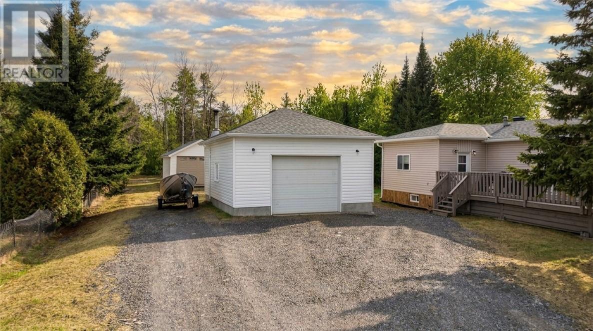 35 Hinds Road, Wahnapitae, Ontario, P0M3C0 — Photo 23