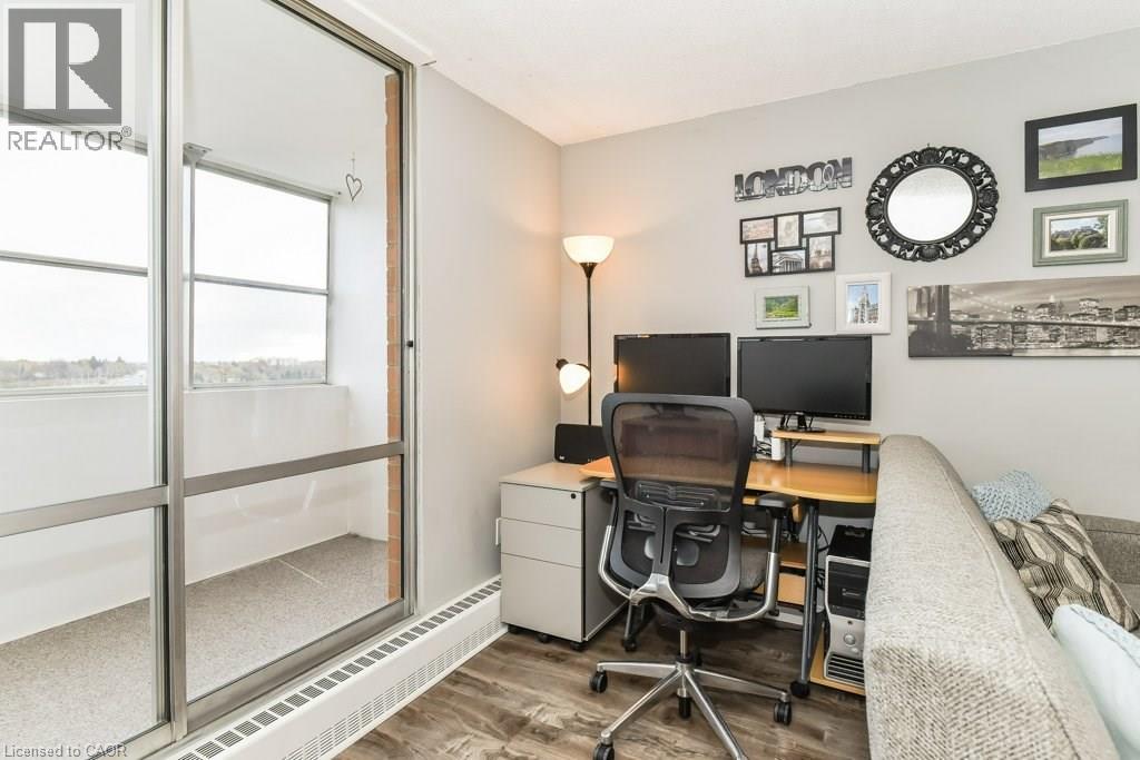 225 HARVARD Place Unit# 1105, Waterloo, Ontario, N2J4H4 — Photo 10
