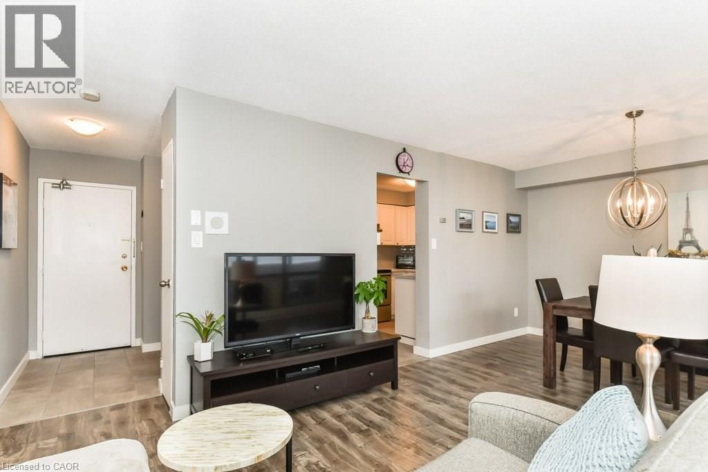 225 HARVARD Place Unit# 1105, Waterloo, Ontario, N2J4H4 — Photo 9