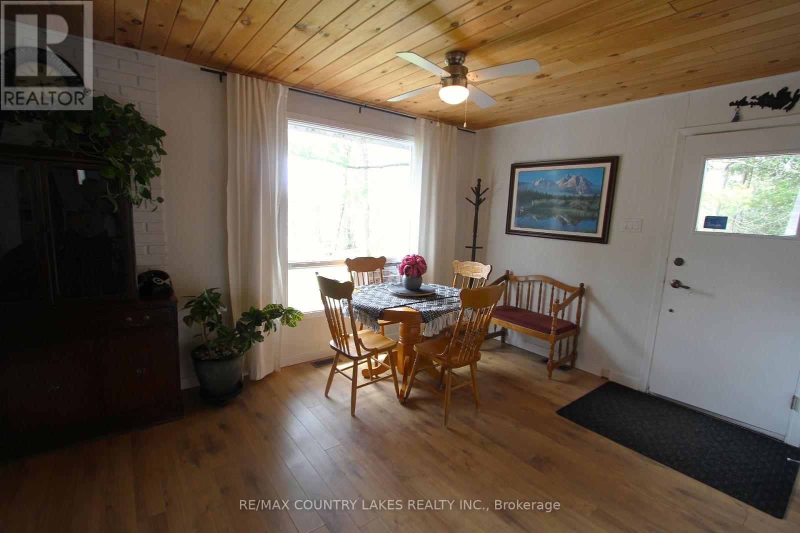 31 HILLCREST AVENUE - 12