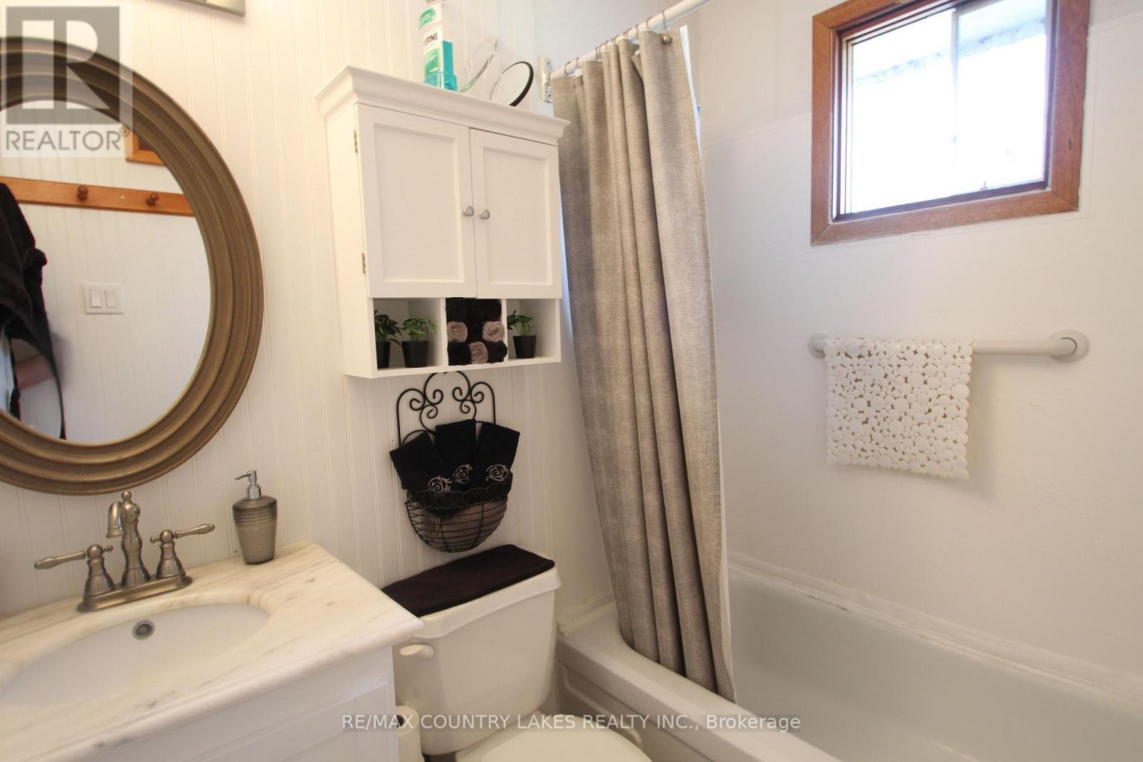 31 HILLCREST AVENUE - 20