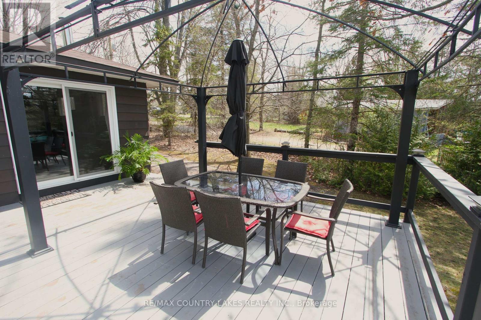 31 HILLCREST AVENUE - 24