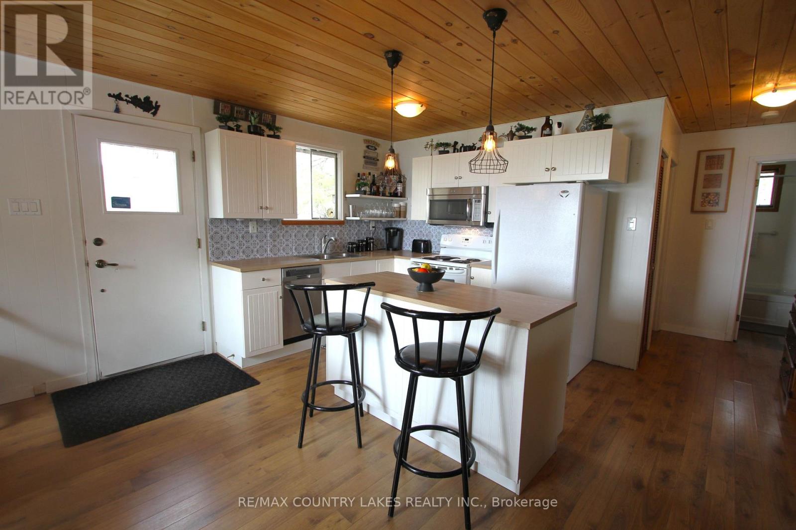 31 HILLCREST AVENUE - 8