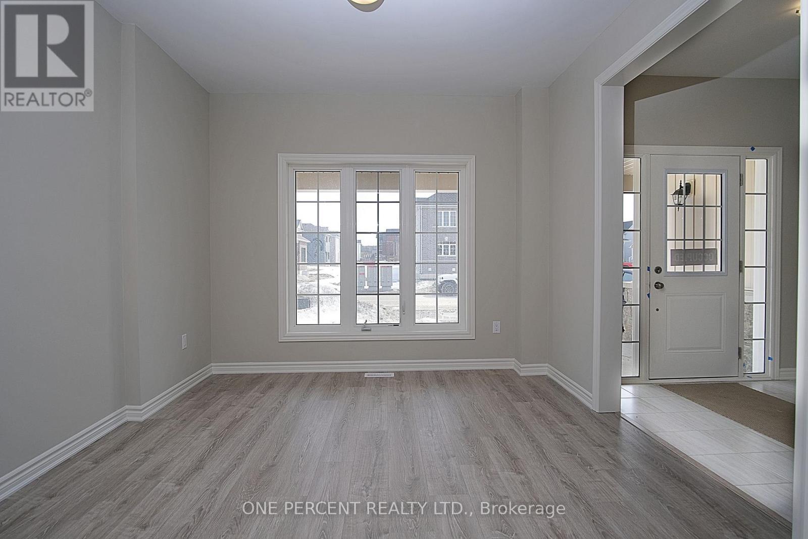 262 SPRINGFIELD CRESCENT - 4