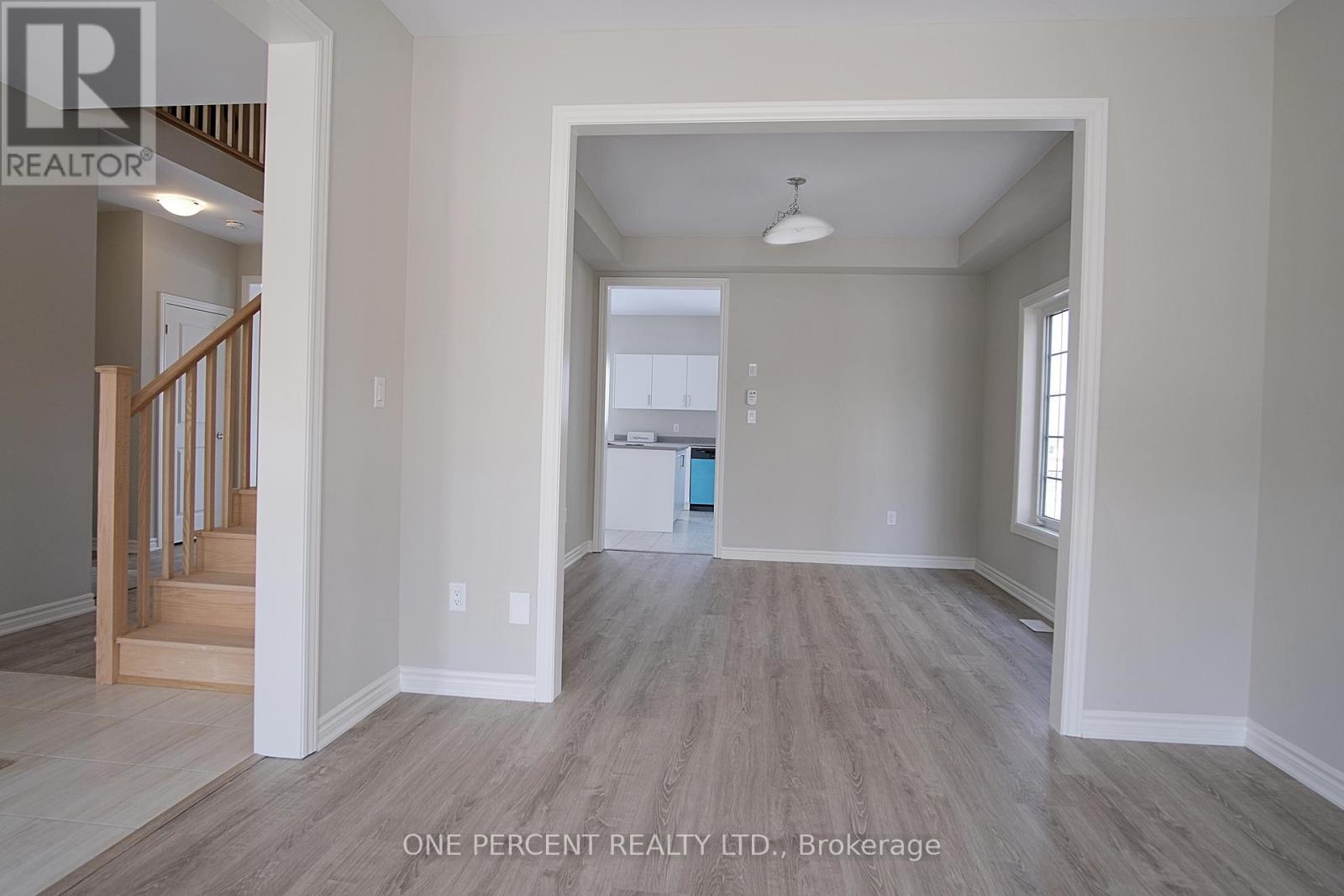 262 SPRINGFIELD CRESCENT - 5