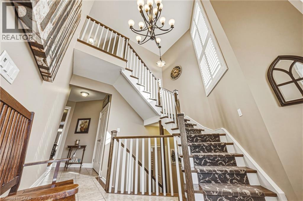 405 VALRIDGE Drive, Ancaster, Ontario, L9G0B2 — Photo 4