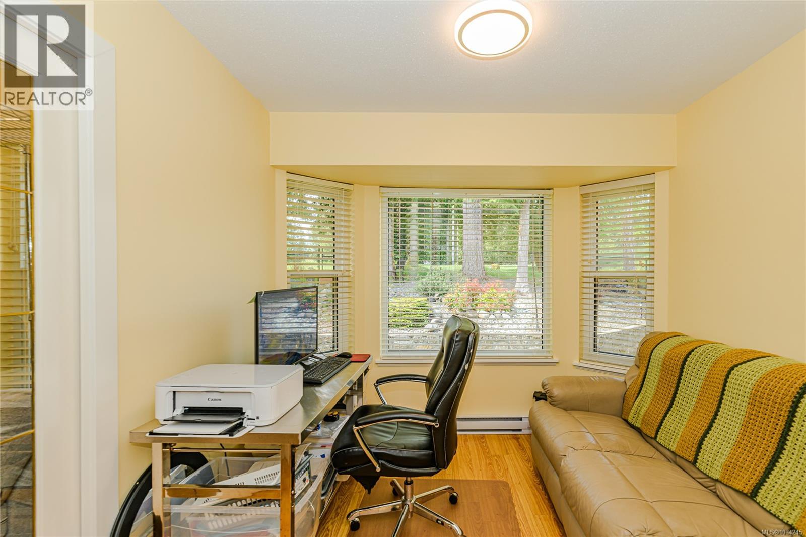 3556 Arbutus Dr S - 28