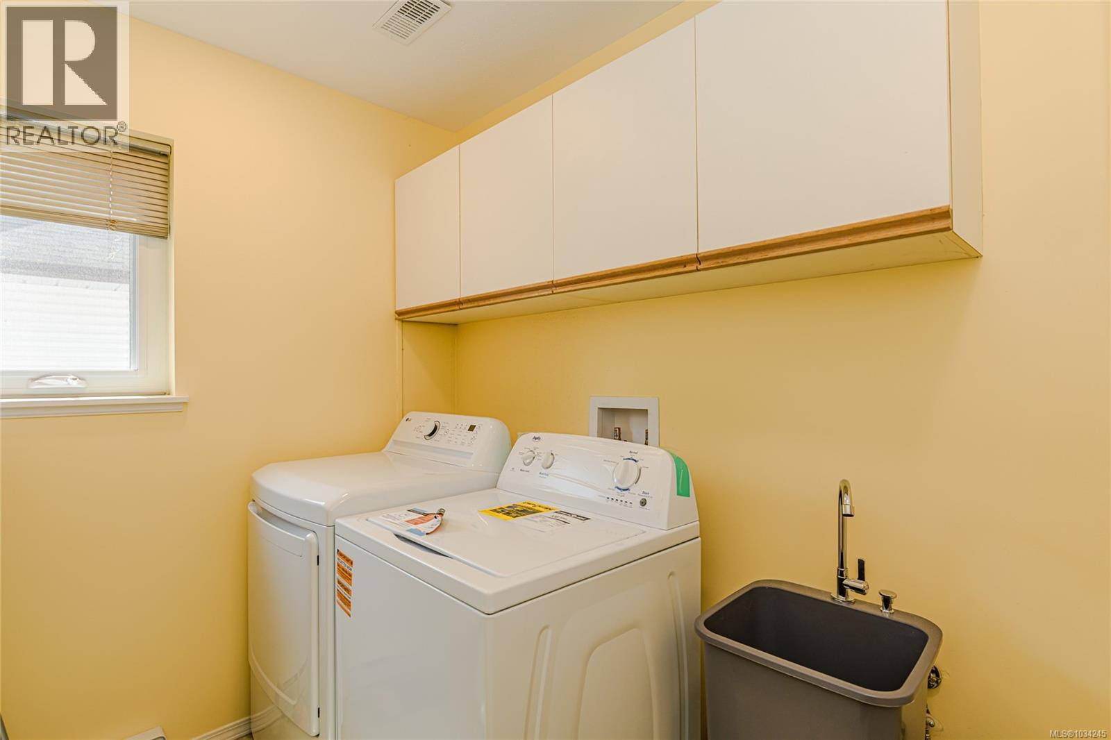 3556 Arbutus Dr S - 29