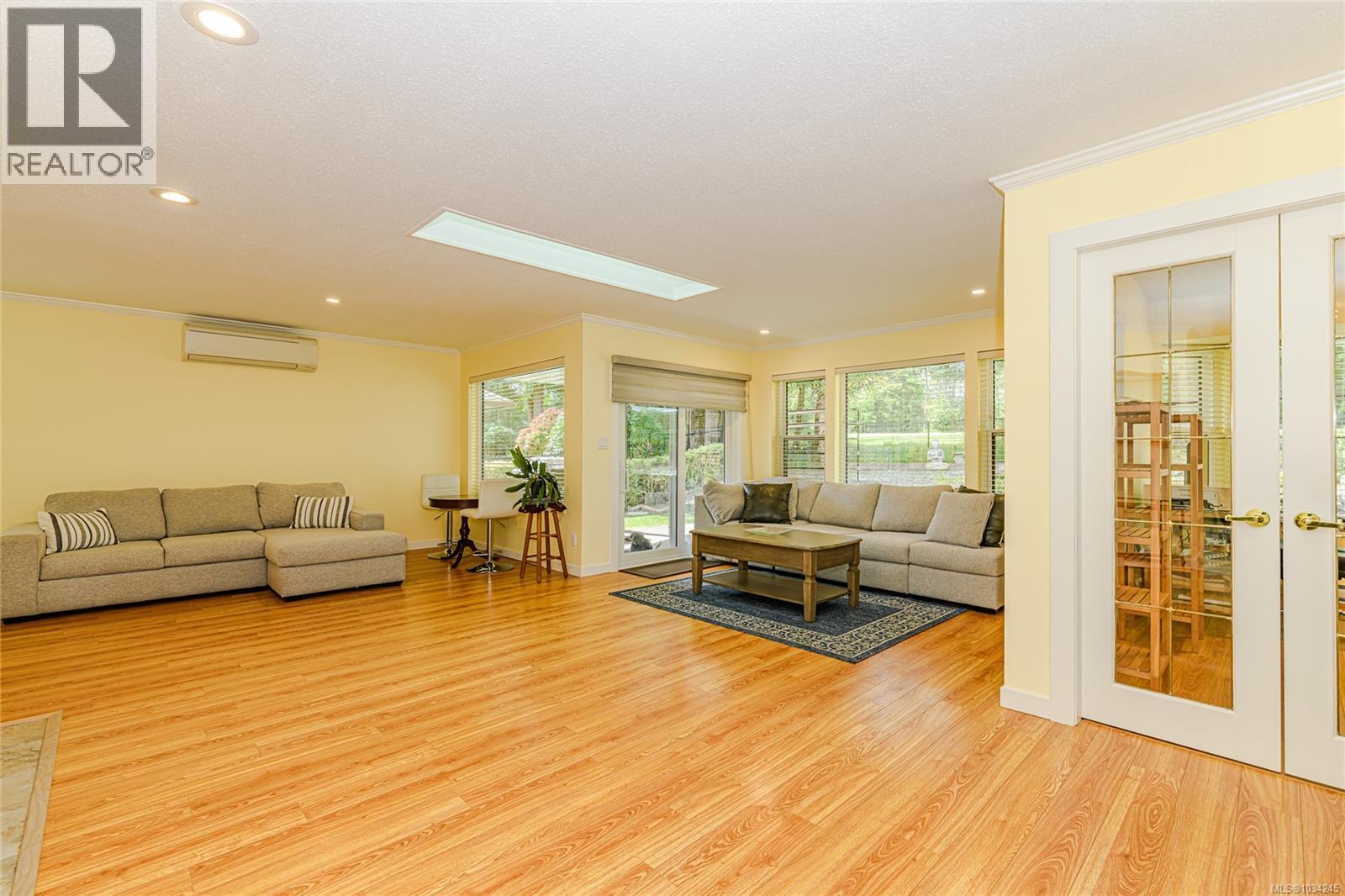3556 Arbutus Dr S - 6