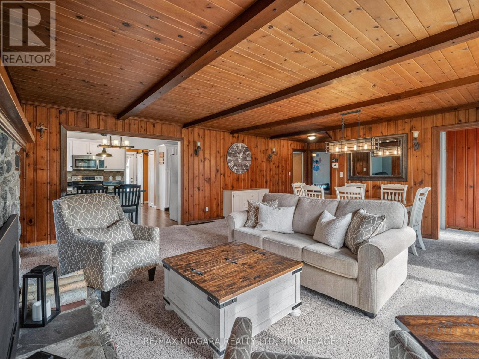 914 OAKHILL BOULEVARD E - 10