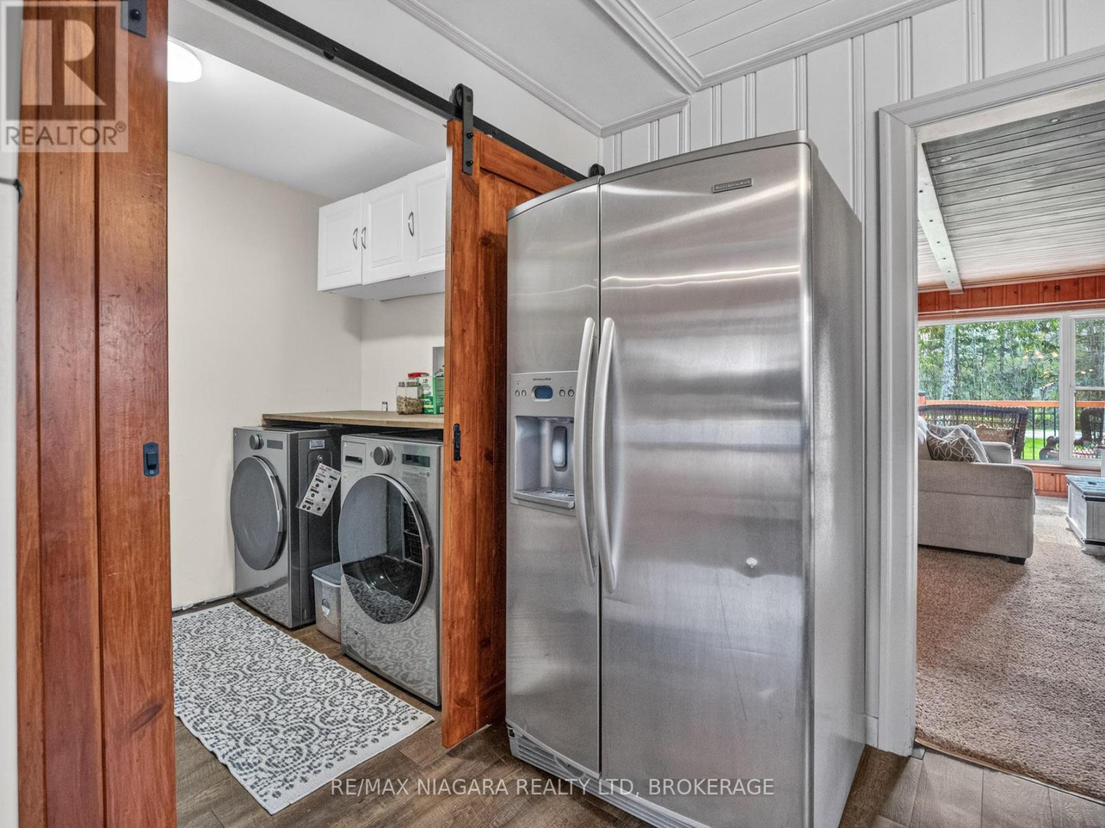 914 OAKHILL BOULEVARD E - 19