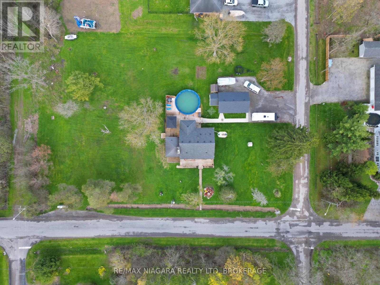 914 OAKHILL BOULEVARD E - 46