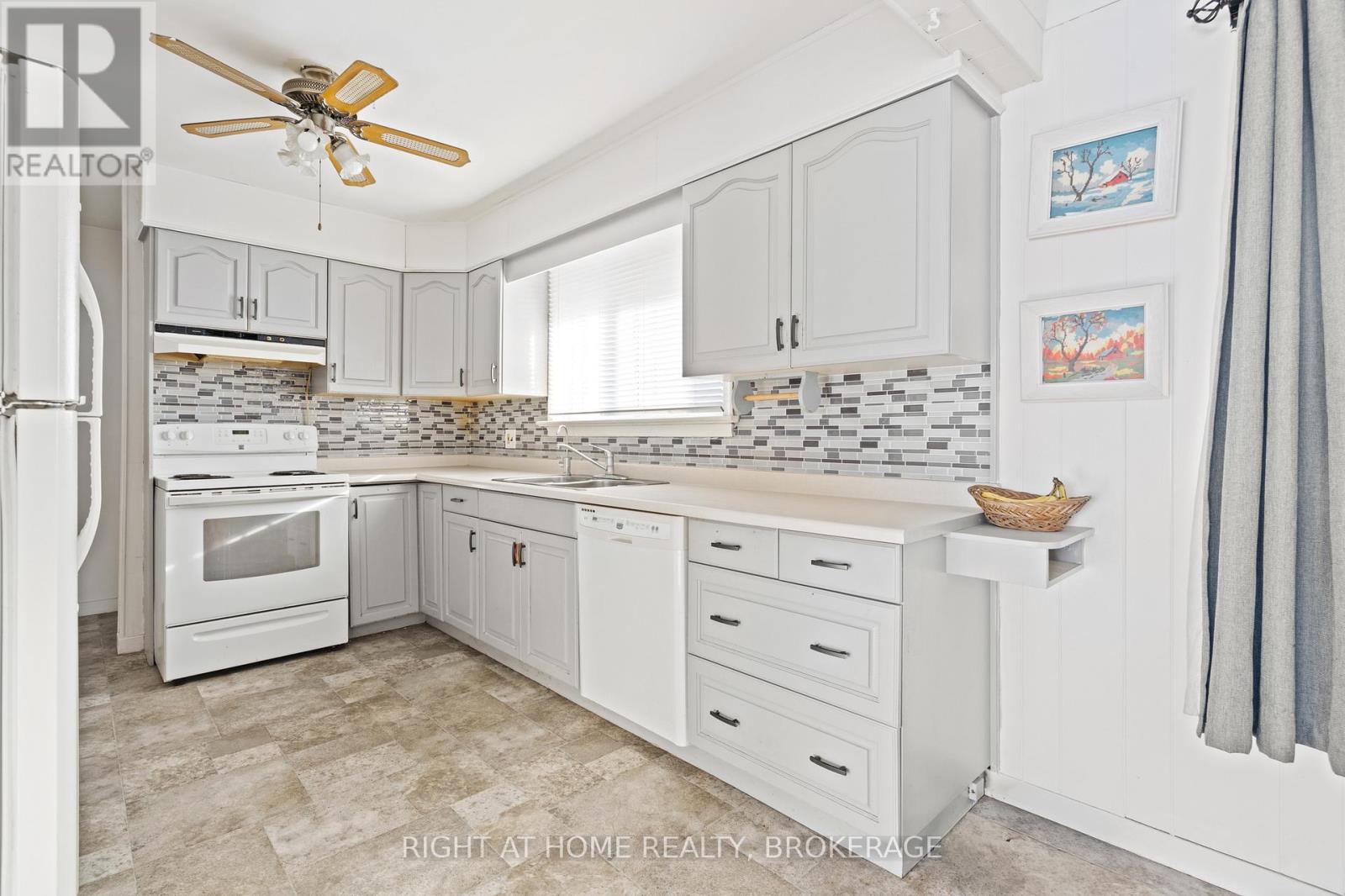 105 GLENWOOD PARKWAY - 14