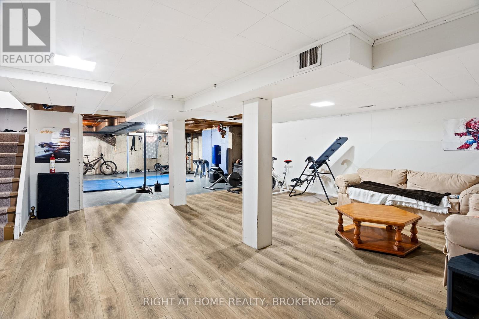 105 GLENWOOD PARKWAY - 22