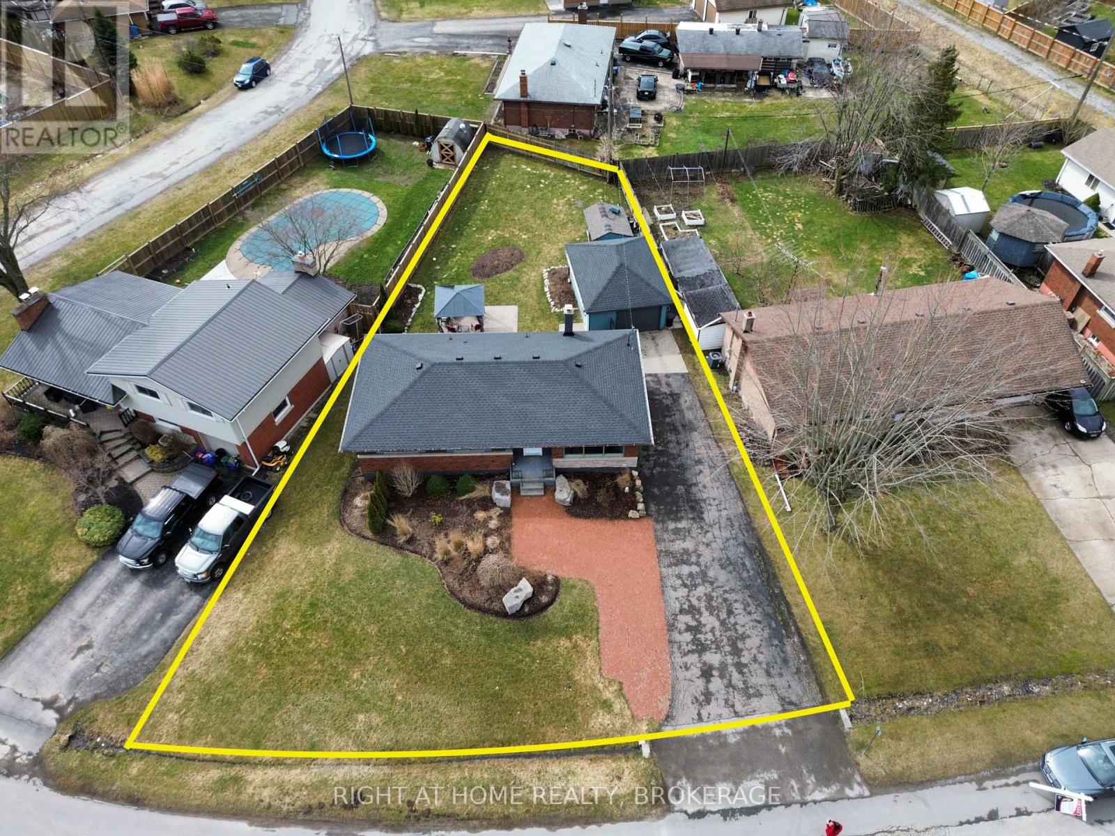 105 GLENWOOD PARKWAY - 27