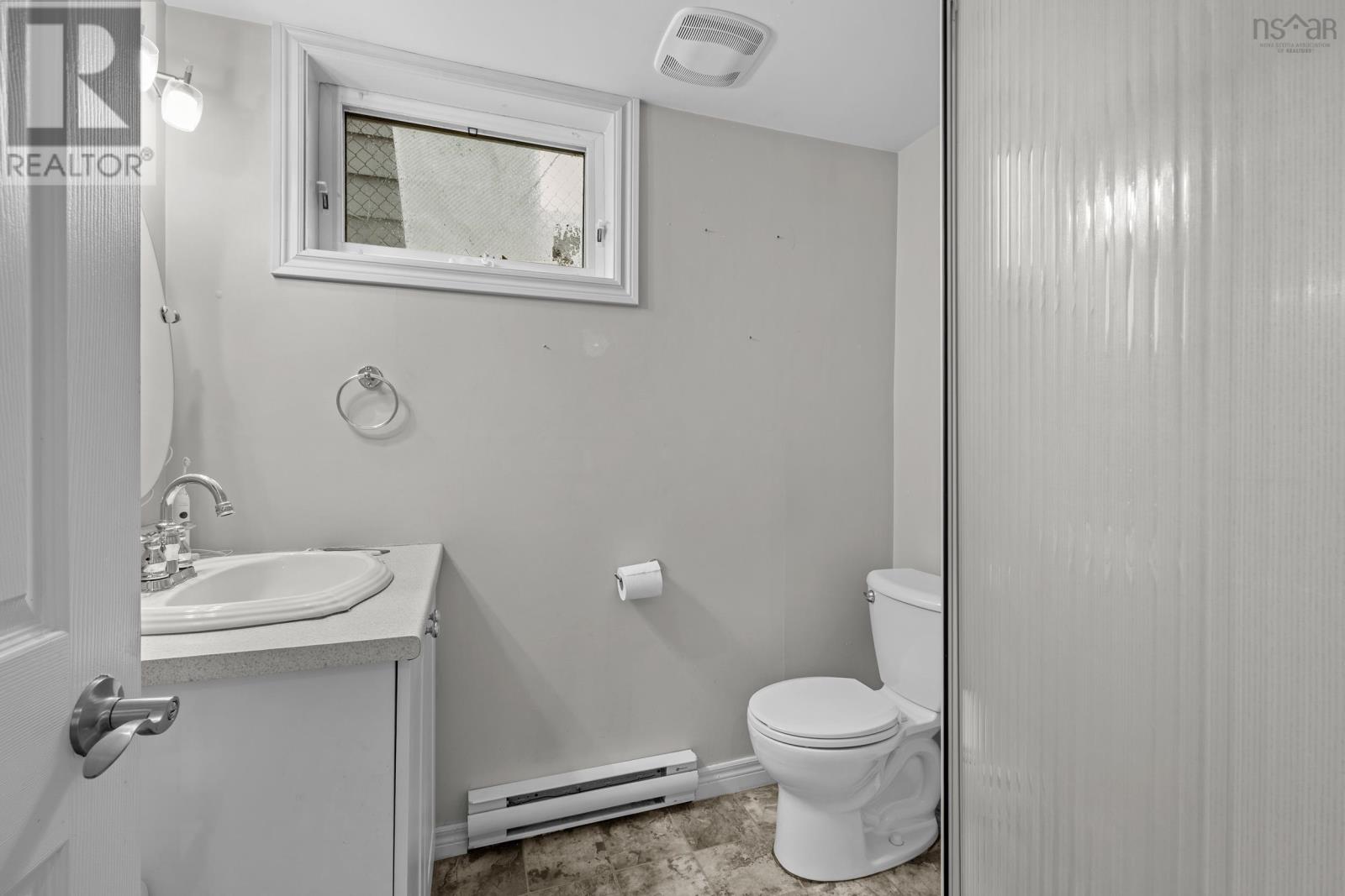 Property 30 of 43 of 3674 lynch Street