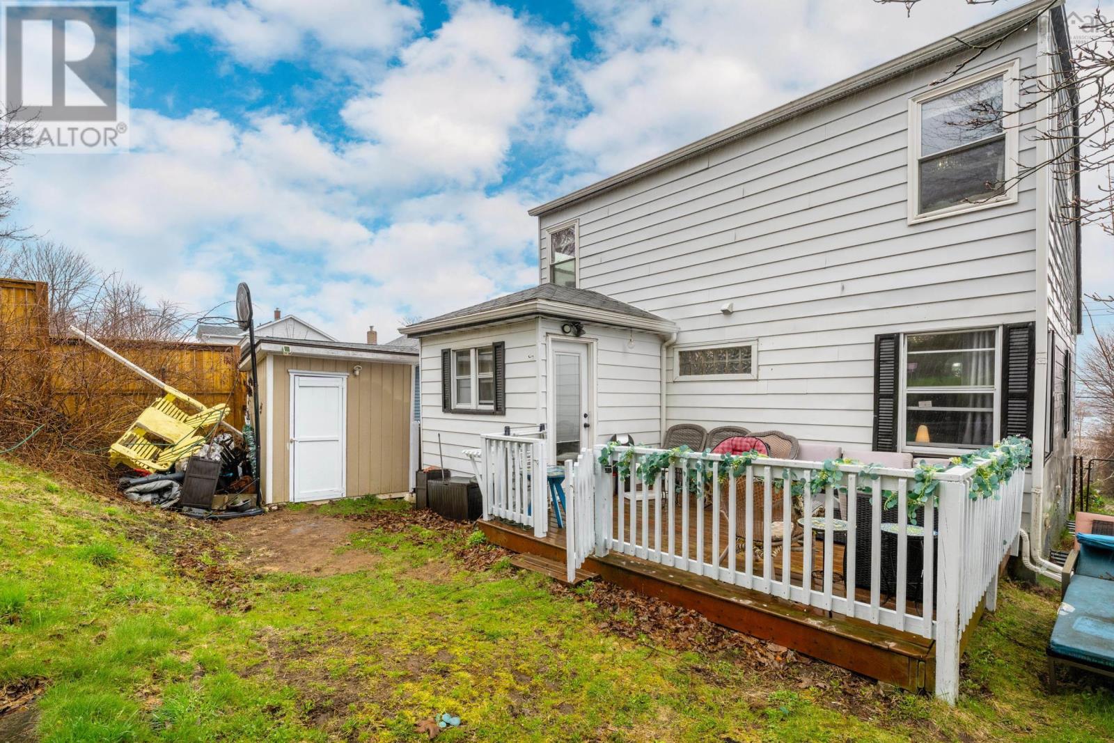 Property 35 of 43 of 3674 lynch Street