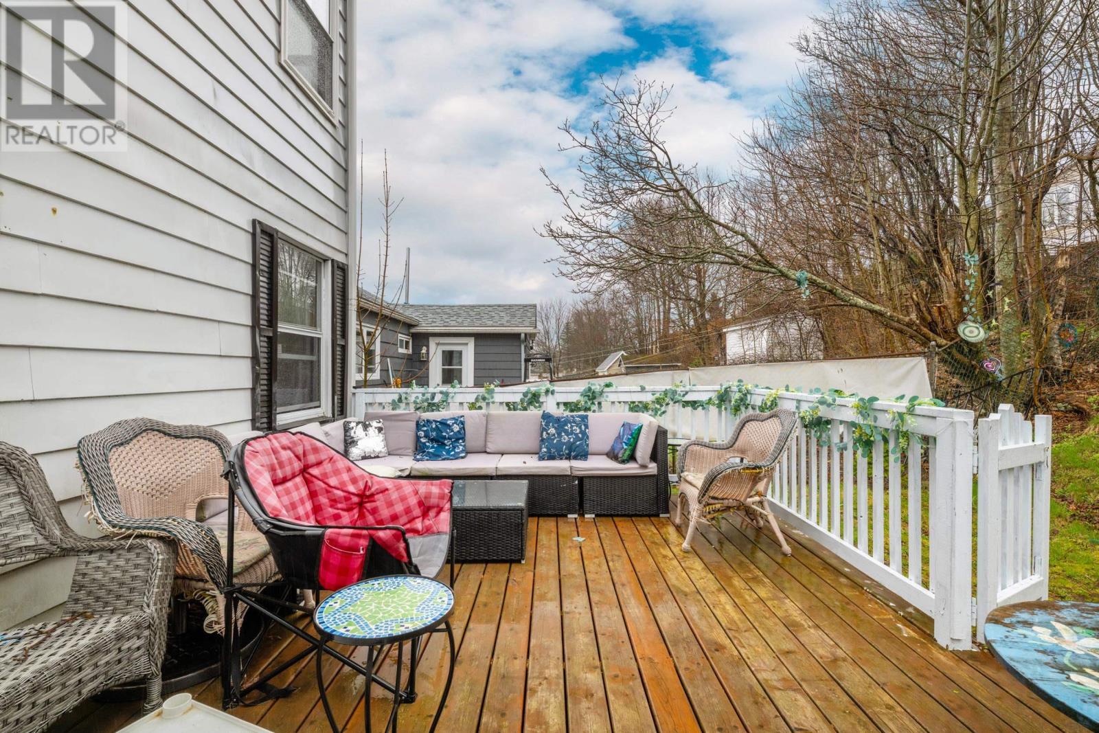 Property 33 of 43 of 3674 lynch Street