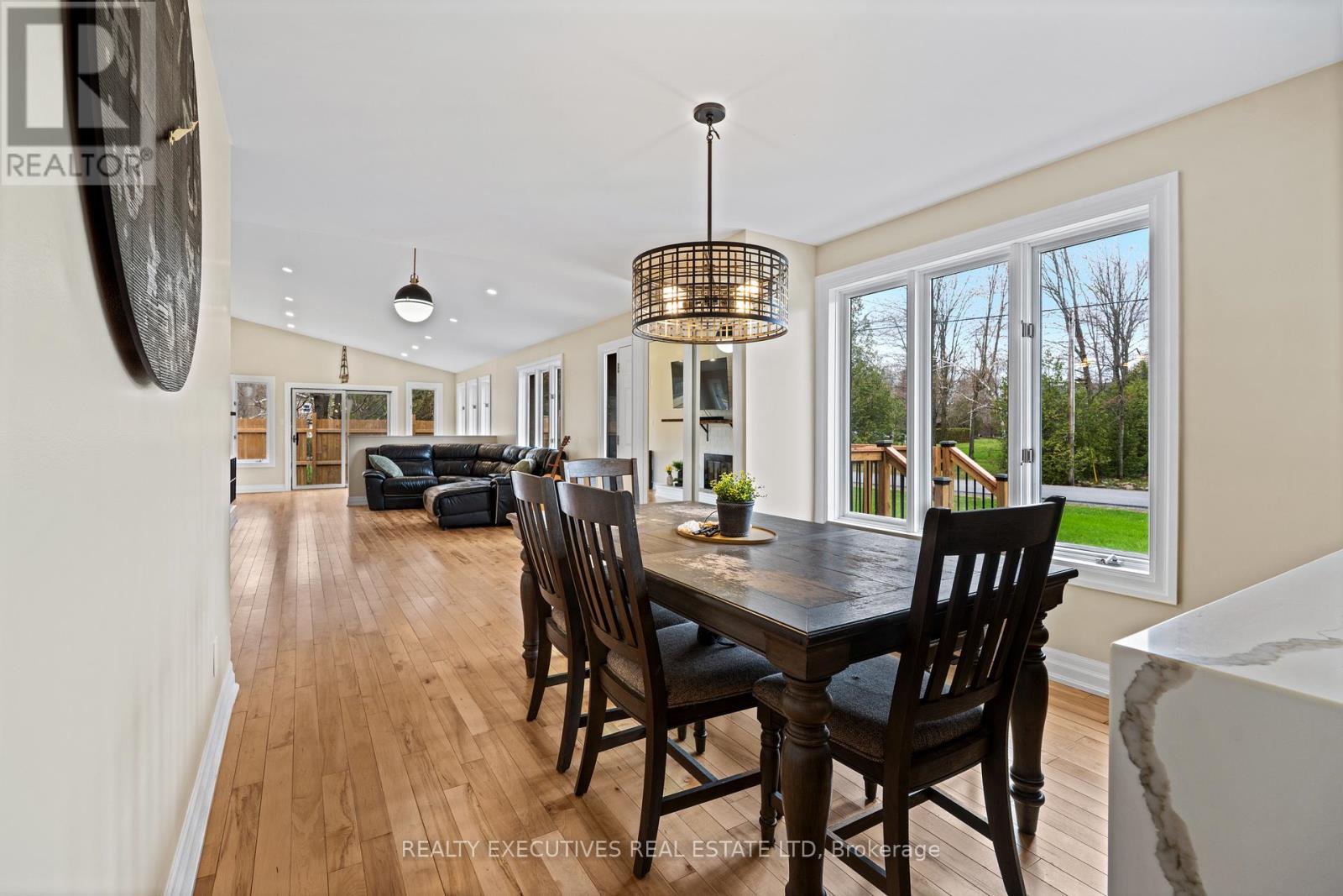 1664 CHRISTINA CRESCENT - 10