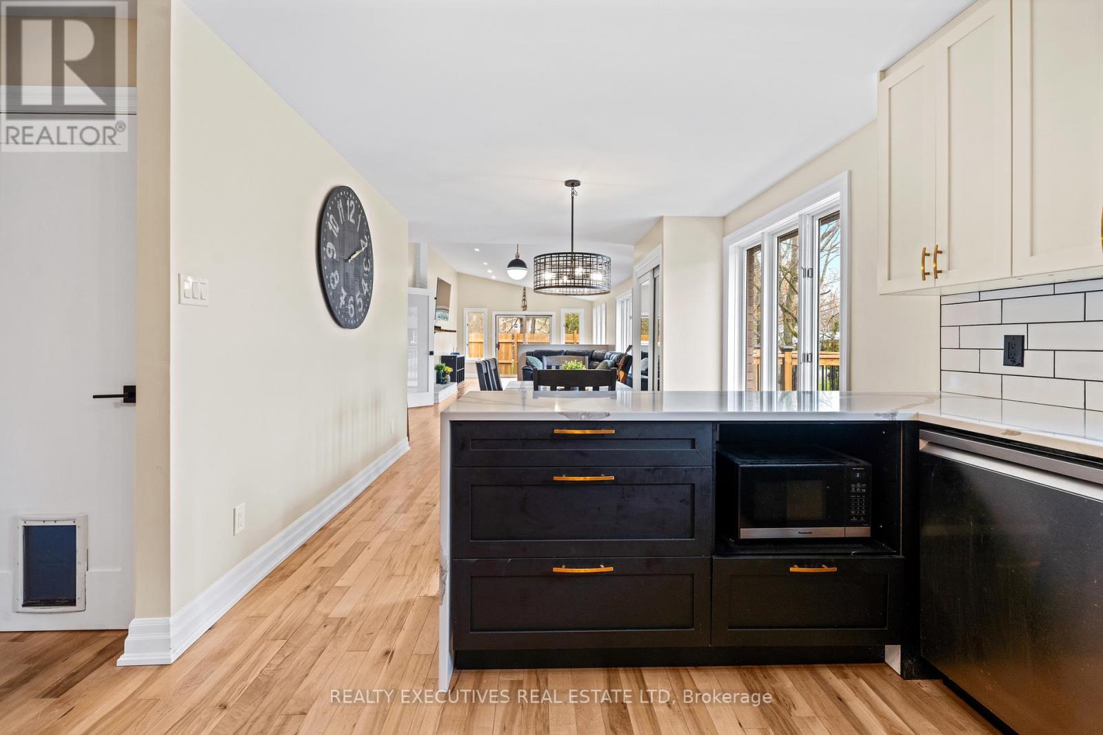 1664 CHRISTINA CRESCENT - 7