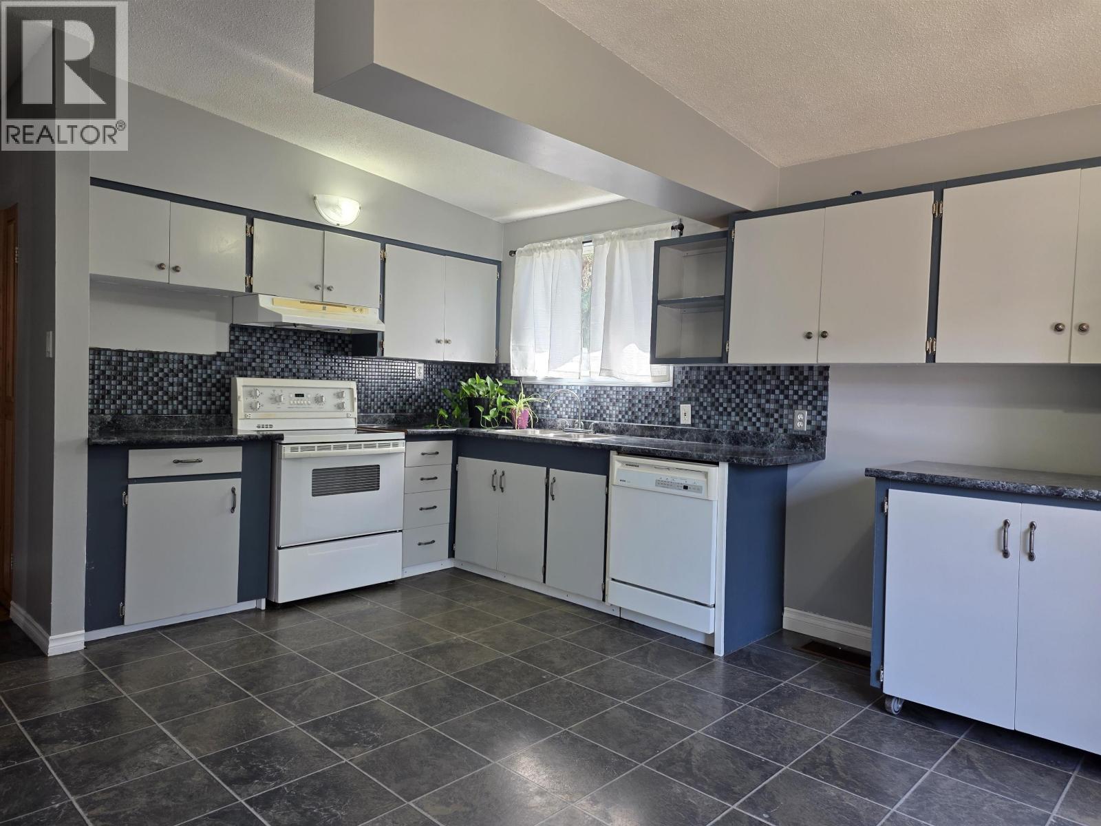 4048 FOURTH Avenue, Smithers