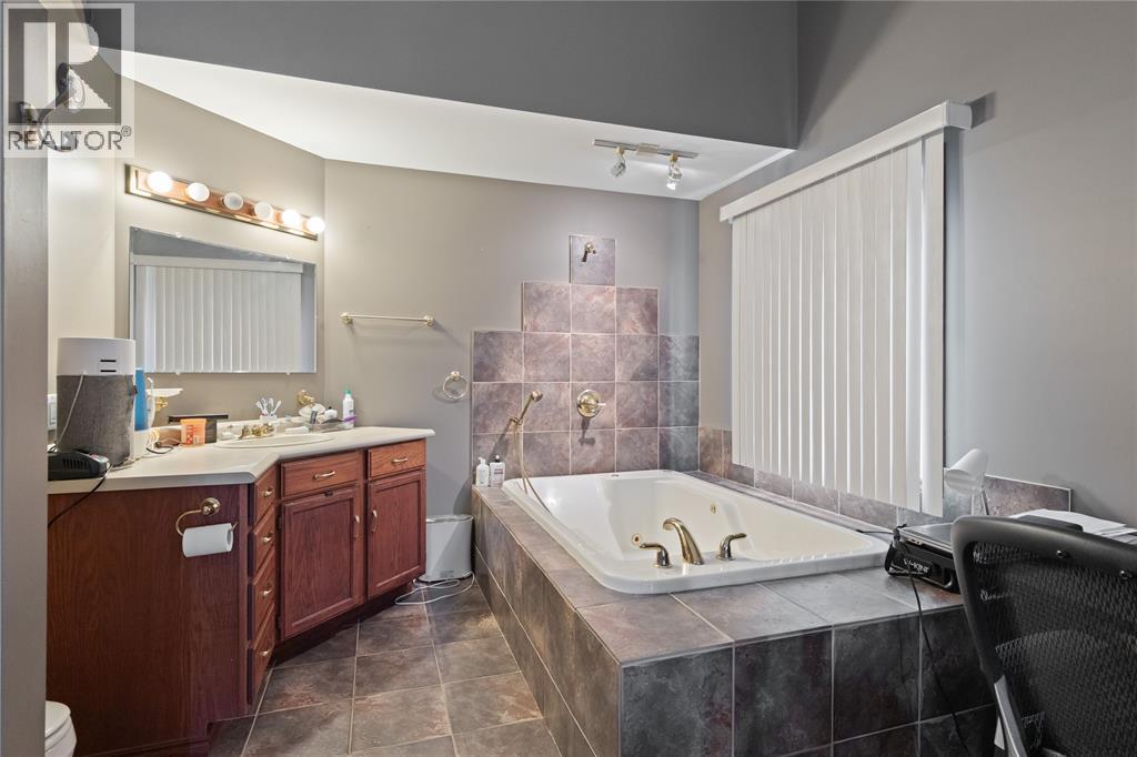 1970 ORCHARD AVENUE, Sarnia, Ontario, N0N1C0 — Photo 21