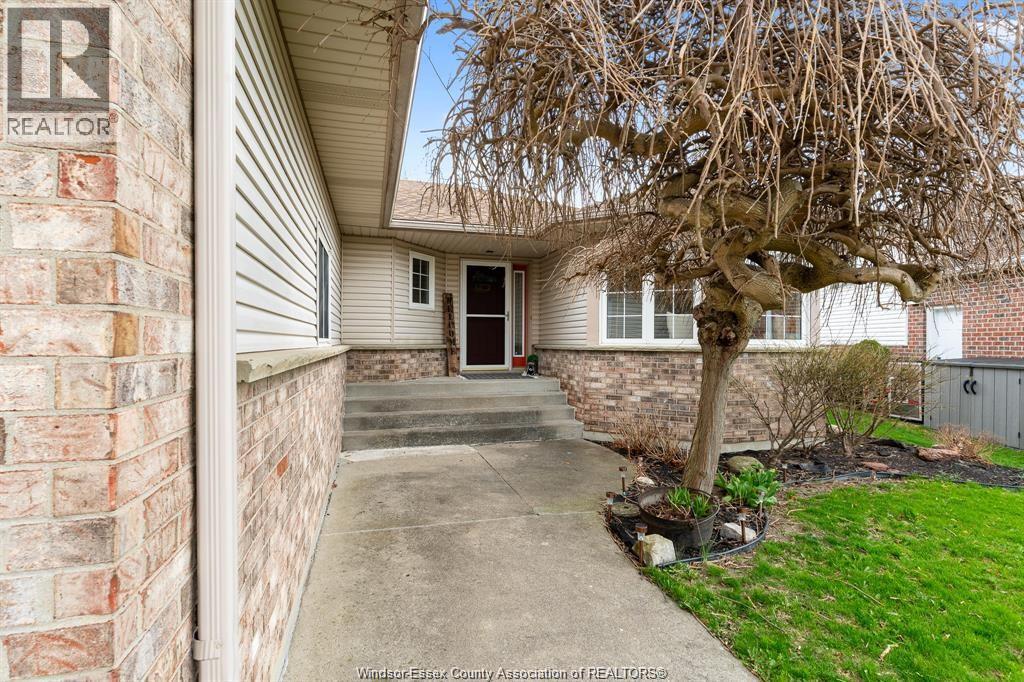 9 HEATON STREET, Amherstburg, Ontario, N9V3Y9 — Photo 4