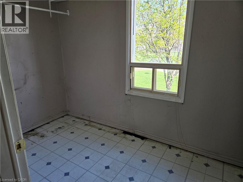 19 BENSON Avenue, Hamilton, Ontario, L8H3M8 — Photo 13