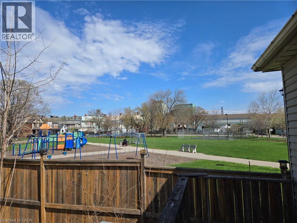 19 BENSON Avenue, Hamilton, Ontario, L8H3M8 — Photo 17