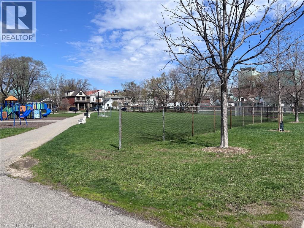 19 BENSON Avenue, Hamilton, Ontario, L8H3M8 — Photo 19
