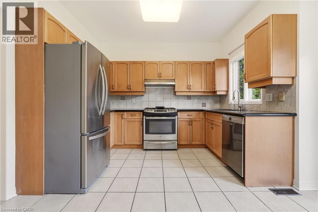 4287 CHASEWOOD Court, Burlington, Ontario, L7M4P8 — Photo 11