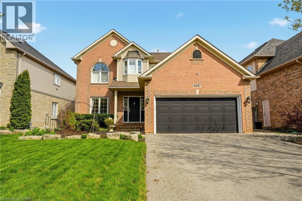 4287 CHASEWOOD Court, Burlington, Ontario, L7M4P8 — Photo 2