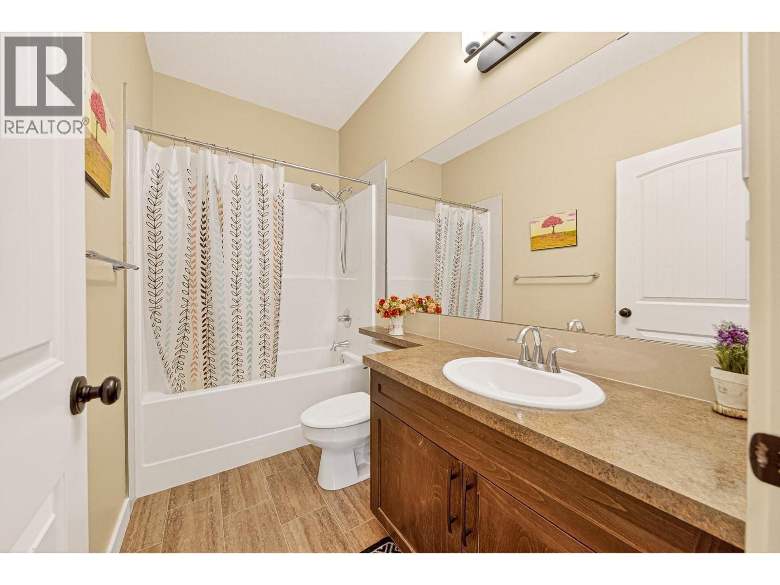 2309 FALCON Court, Sparwood