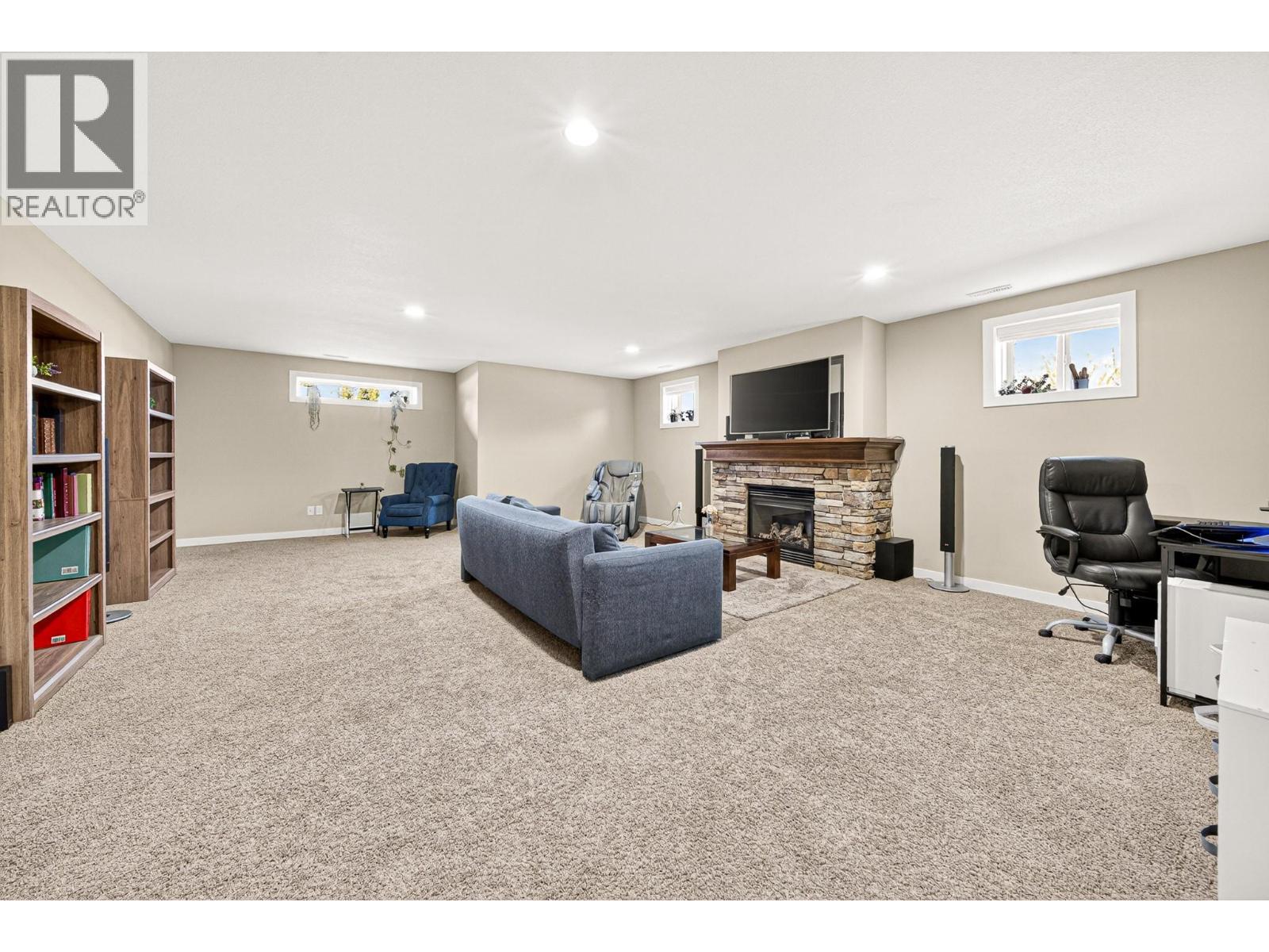 2309 FALCON Court, Sparwood
