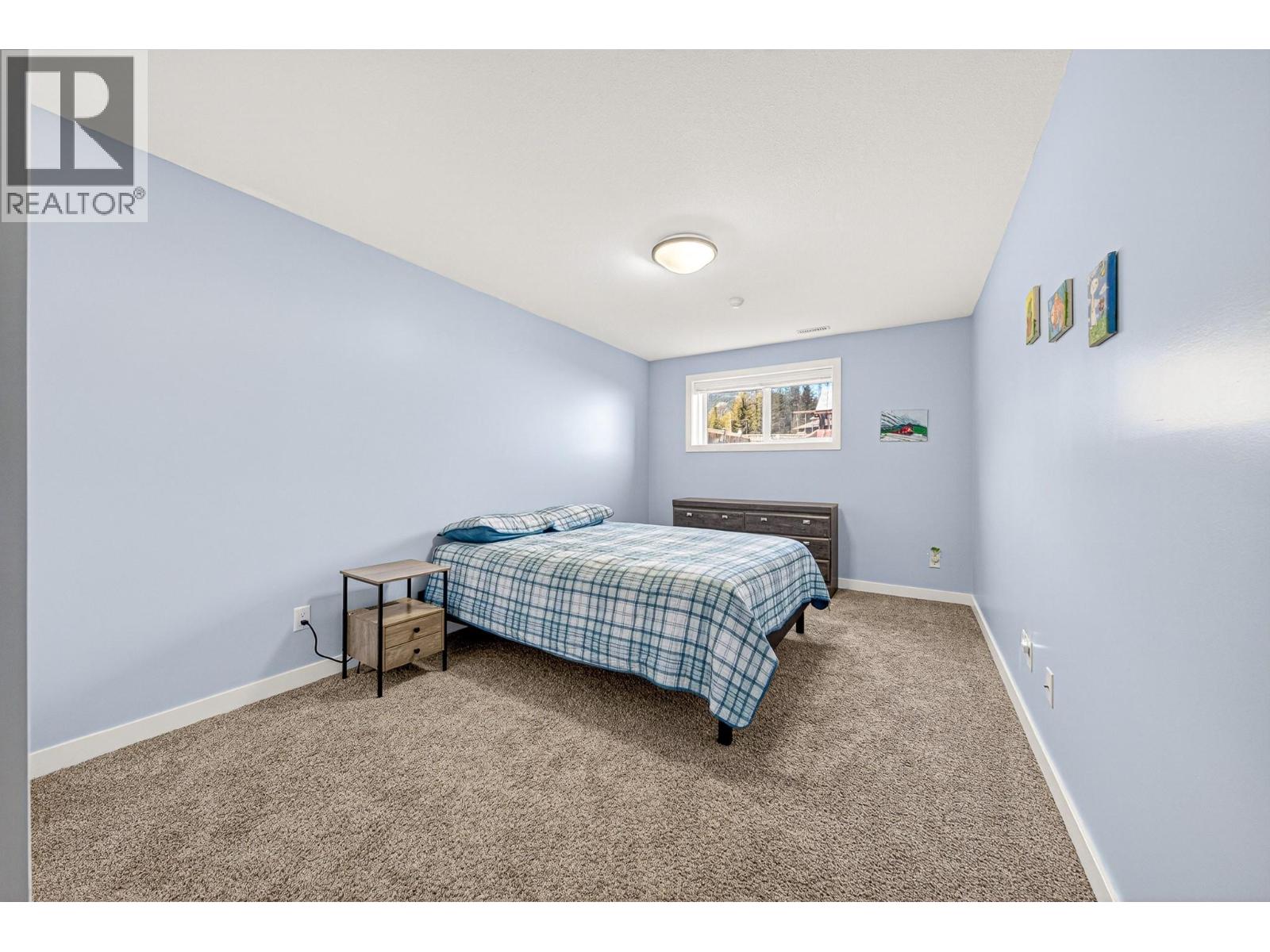 2309 FALCON Court, Sparwood