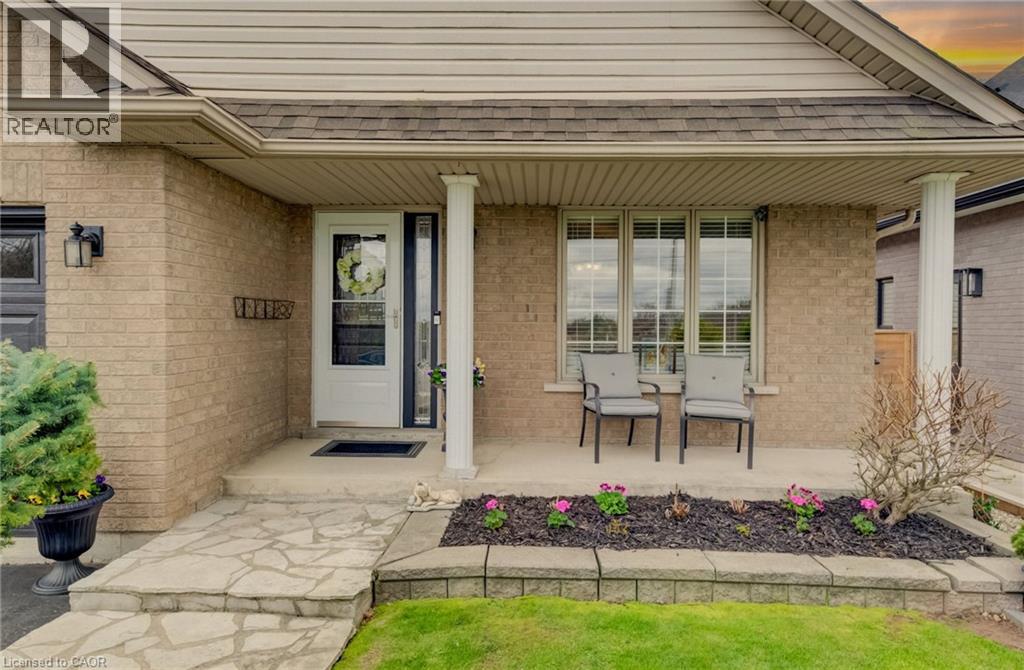 546 JERSEYVILLE Road W, Hamilton, Ontario, L9G3L5 — Photo 2