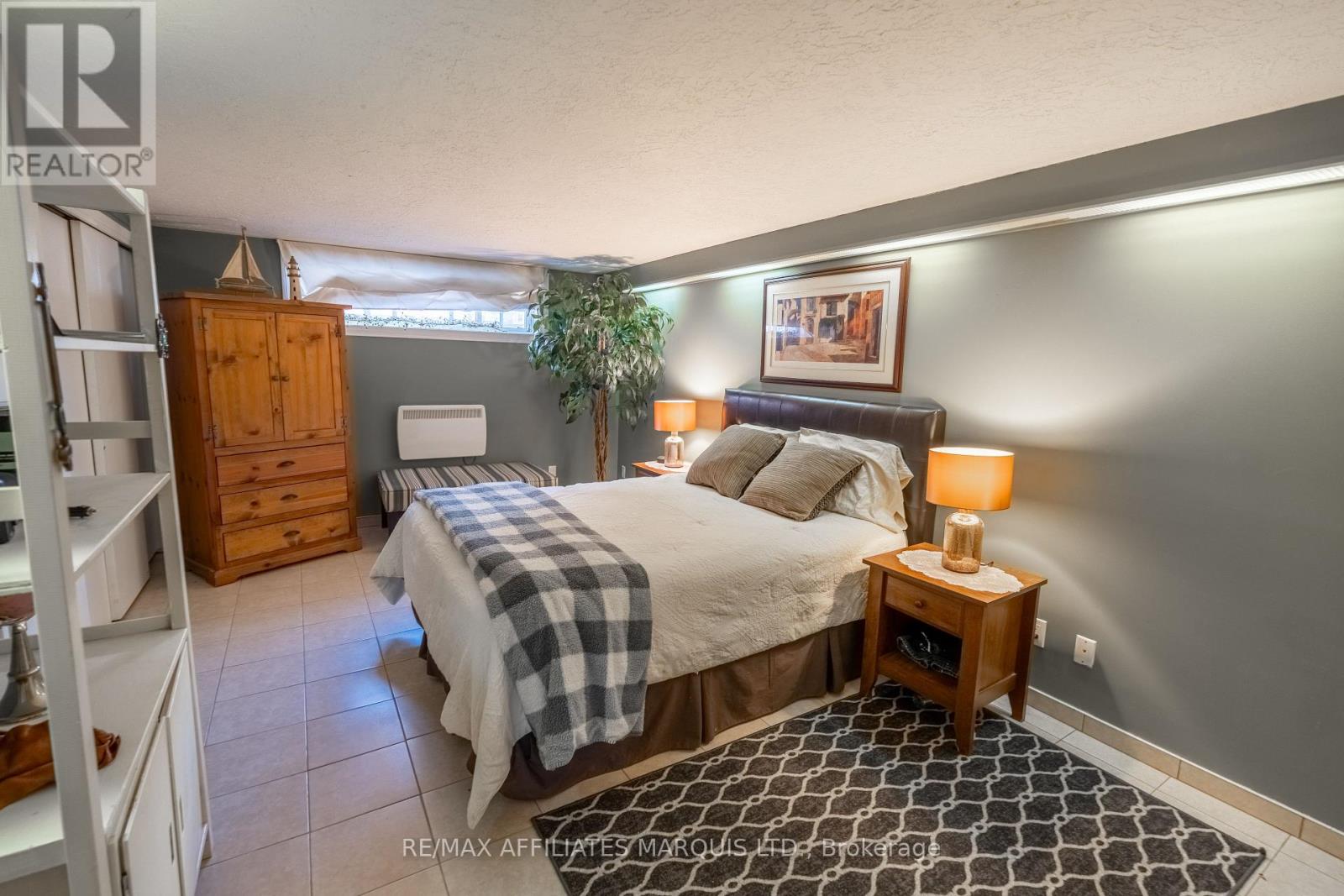 1407 BOYD STREET S - 21