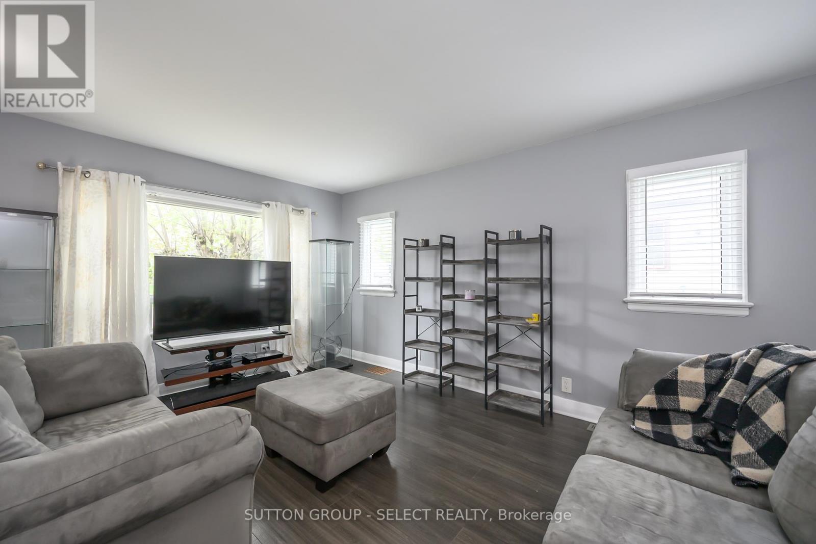20 COVENTRY AVENUE - 11