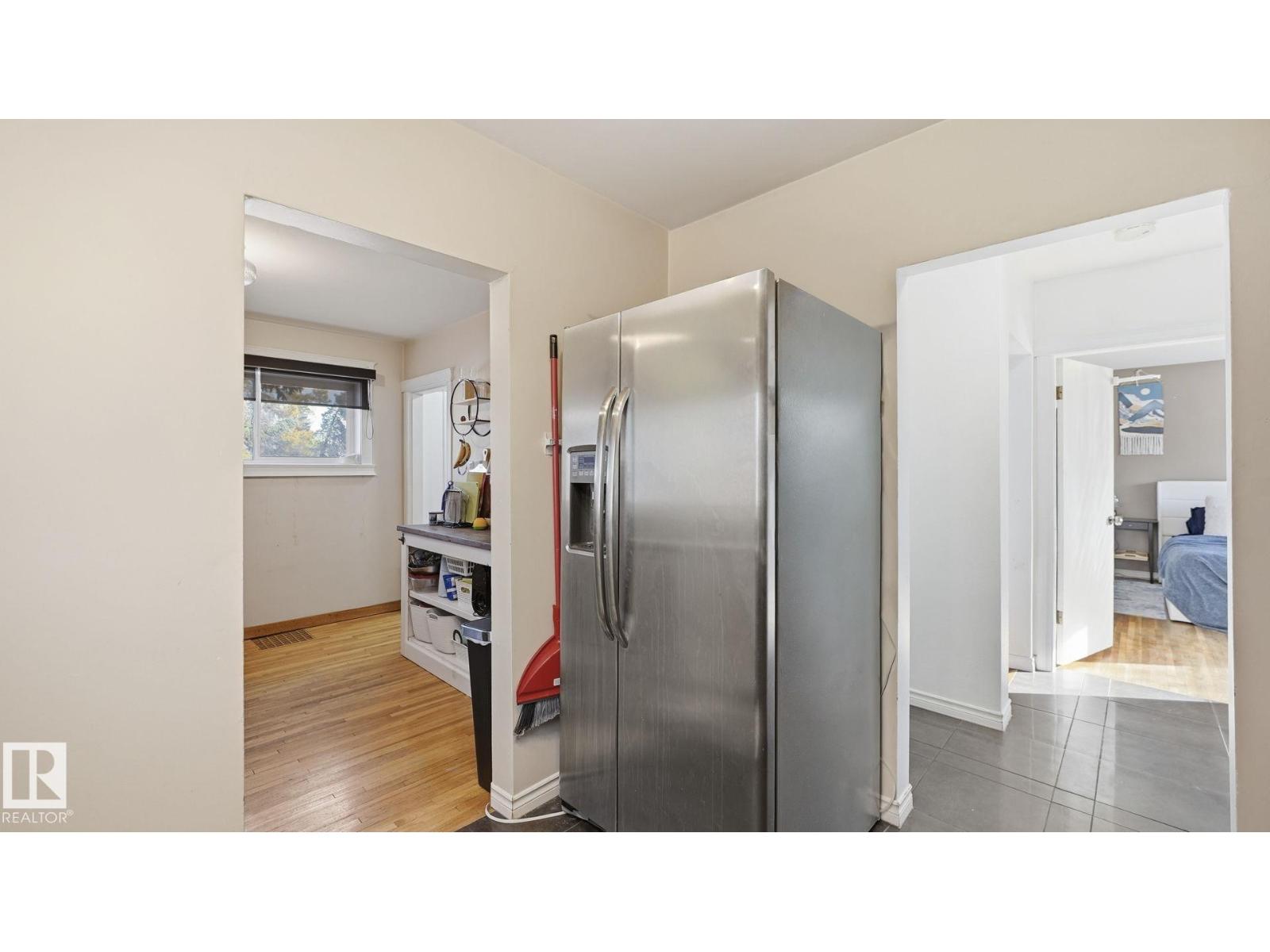 10922 117 ST NW - 12
