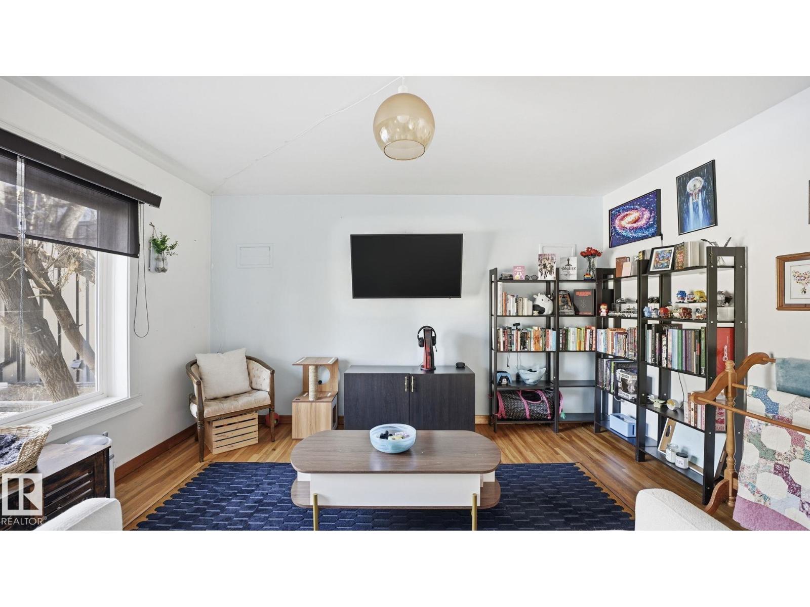 10922 117 ST NW - 5
