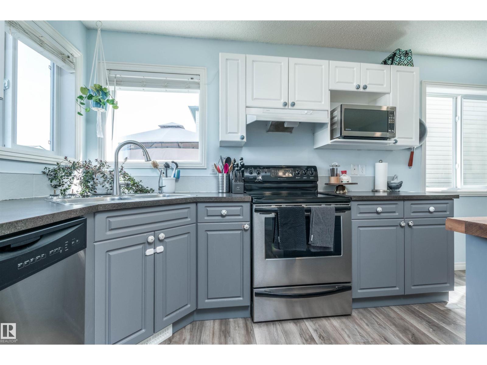 12204 18 AV SW, Edmonton