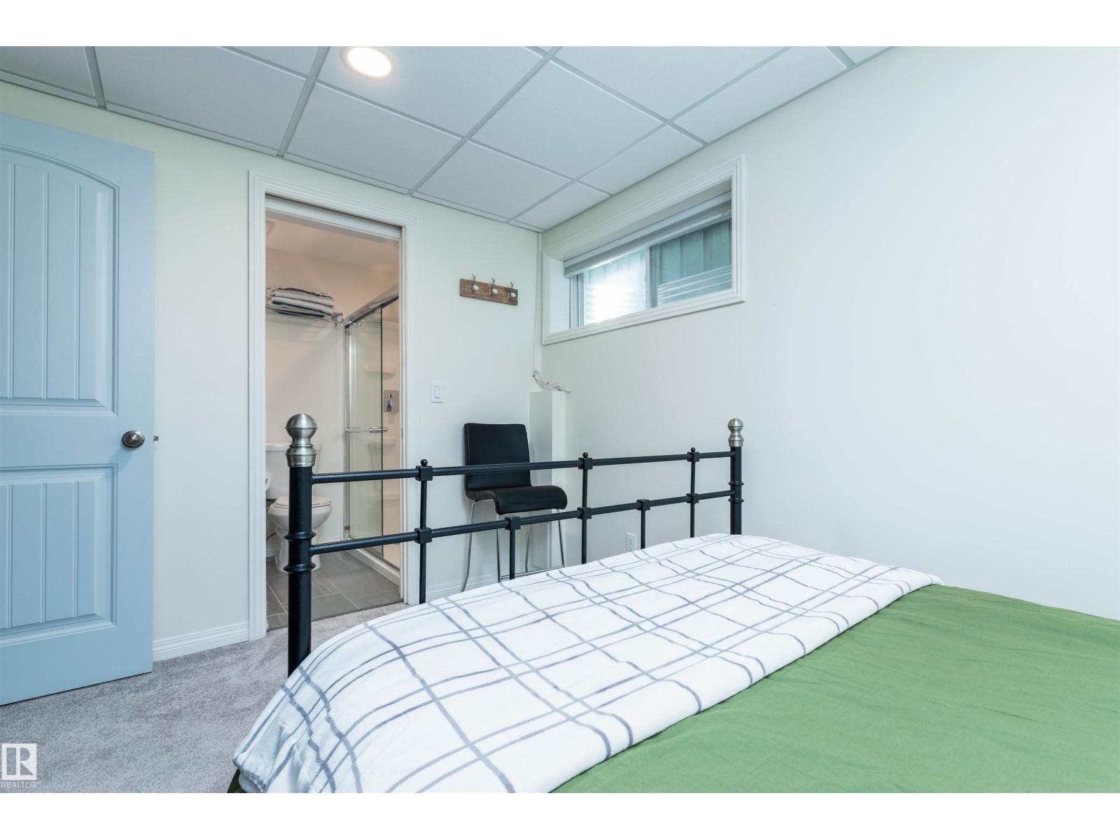 12204 18 AV SW, Edmonton