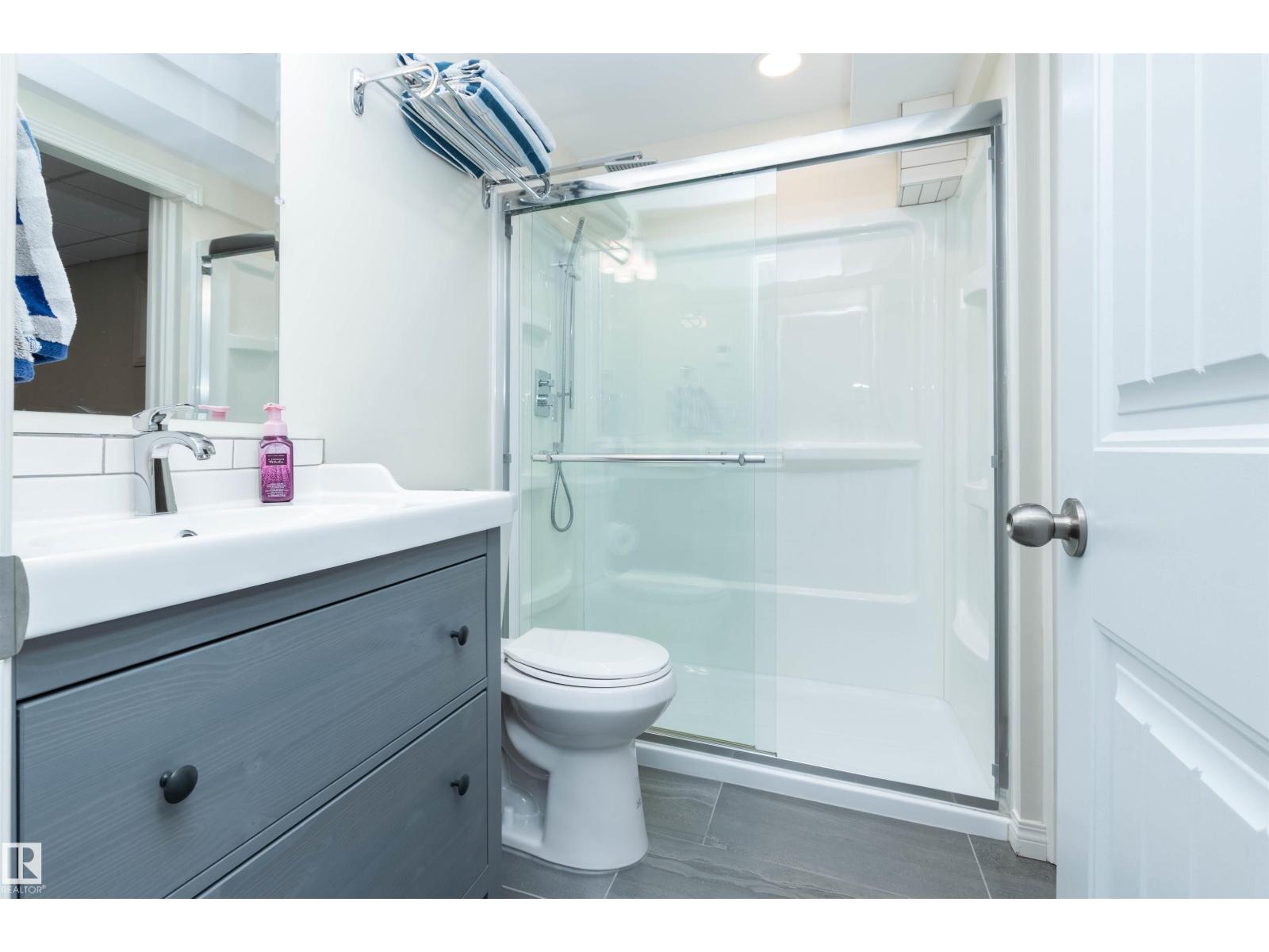 12204 18 AV SW, Edmonton