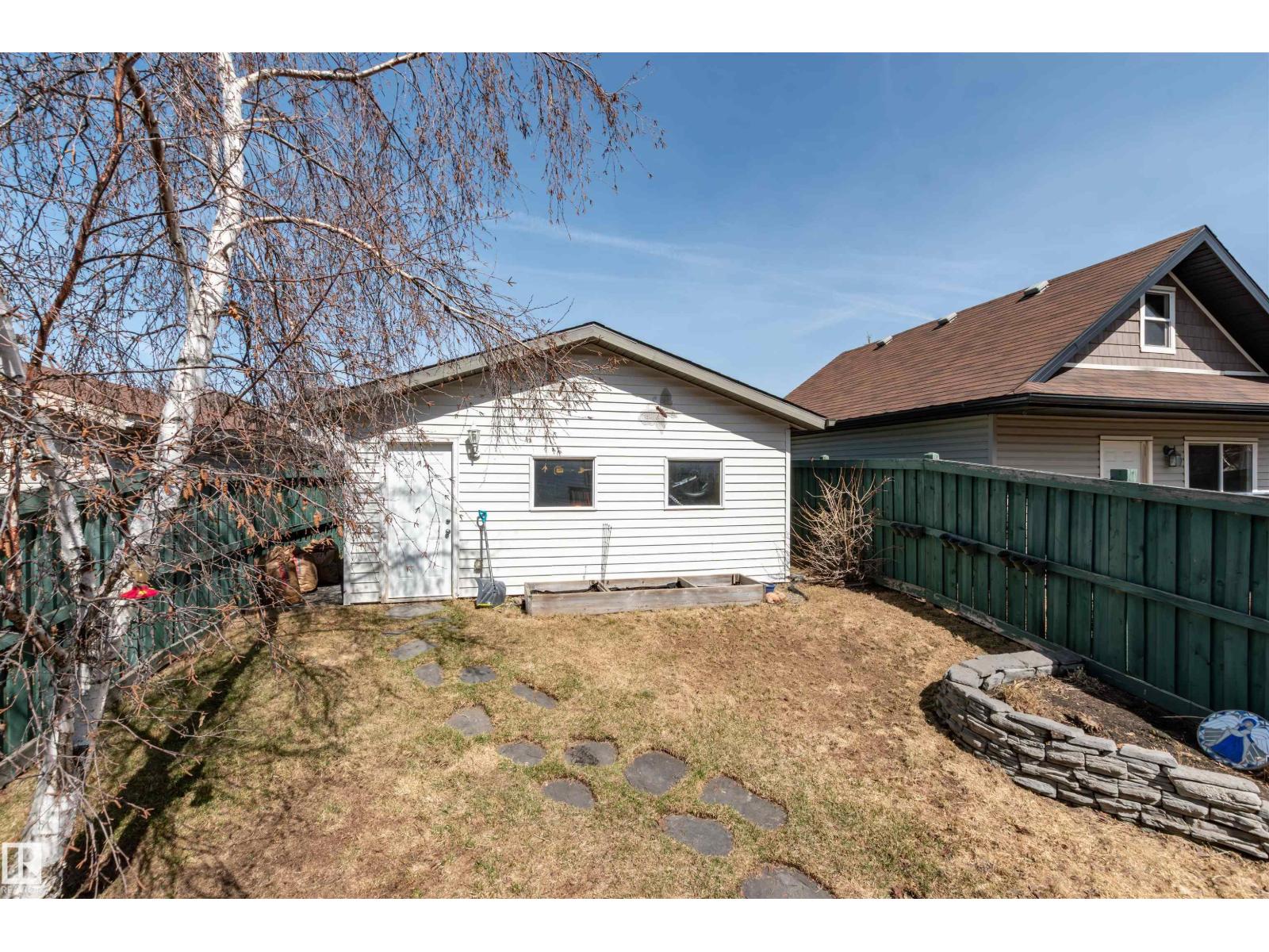 12204 18 AV SW, Edmonton