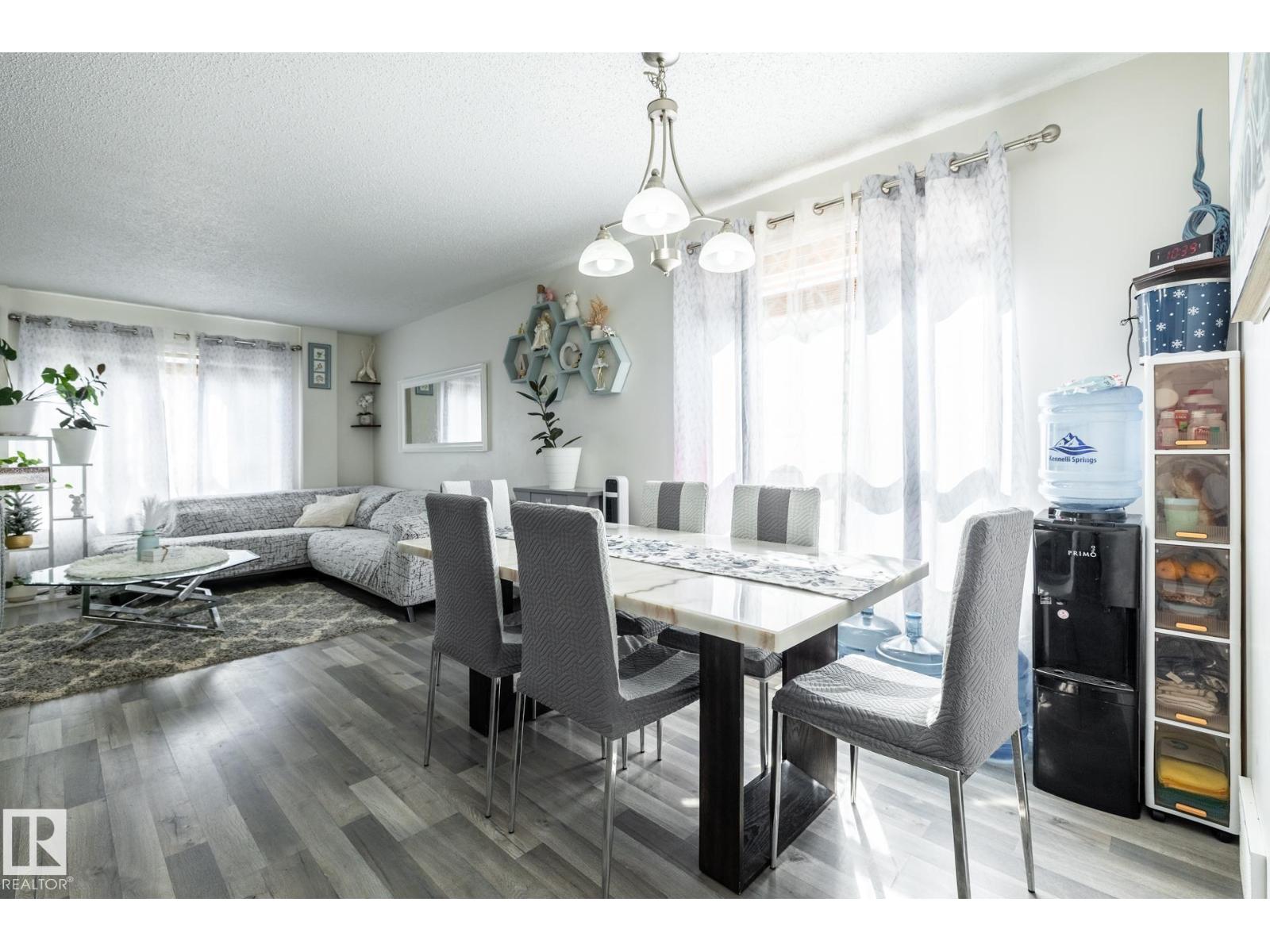 8644 173 AV NW - 14