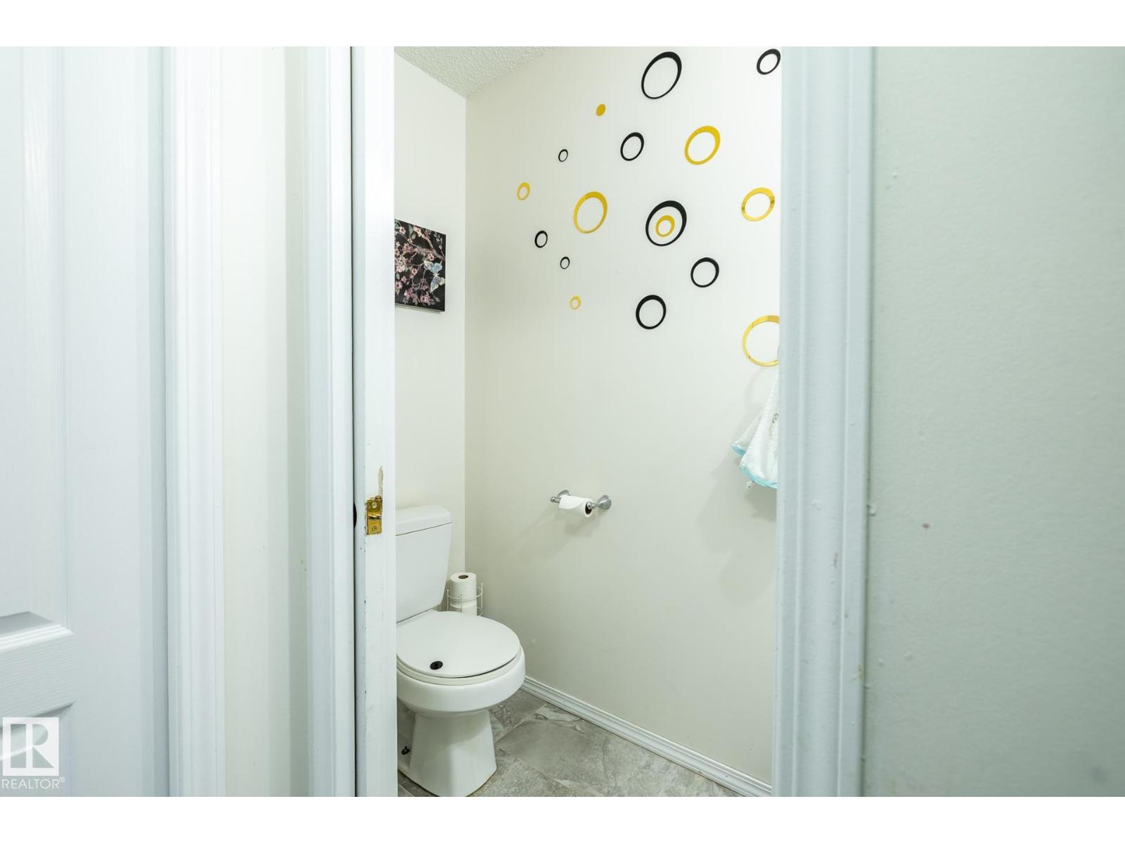 8644 173 AV NW - 17