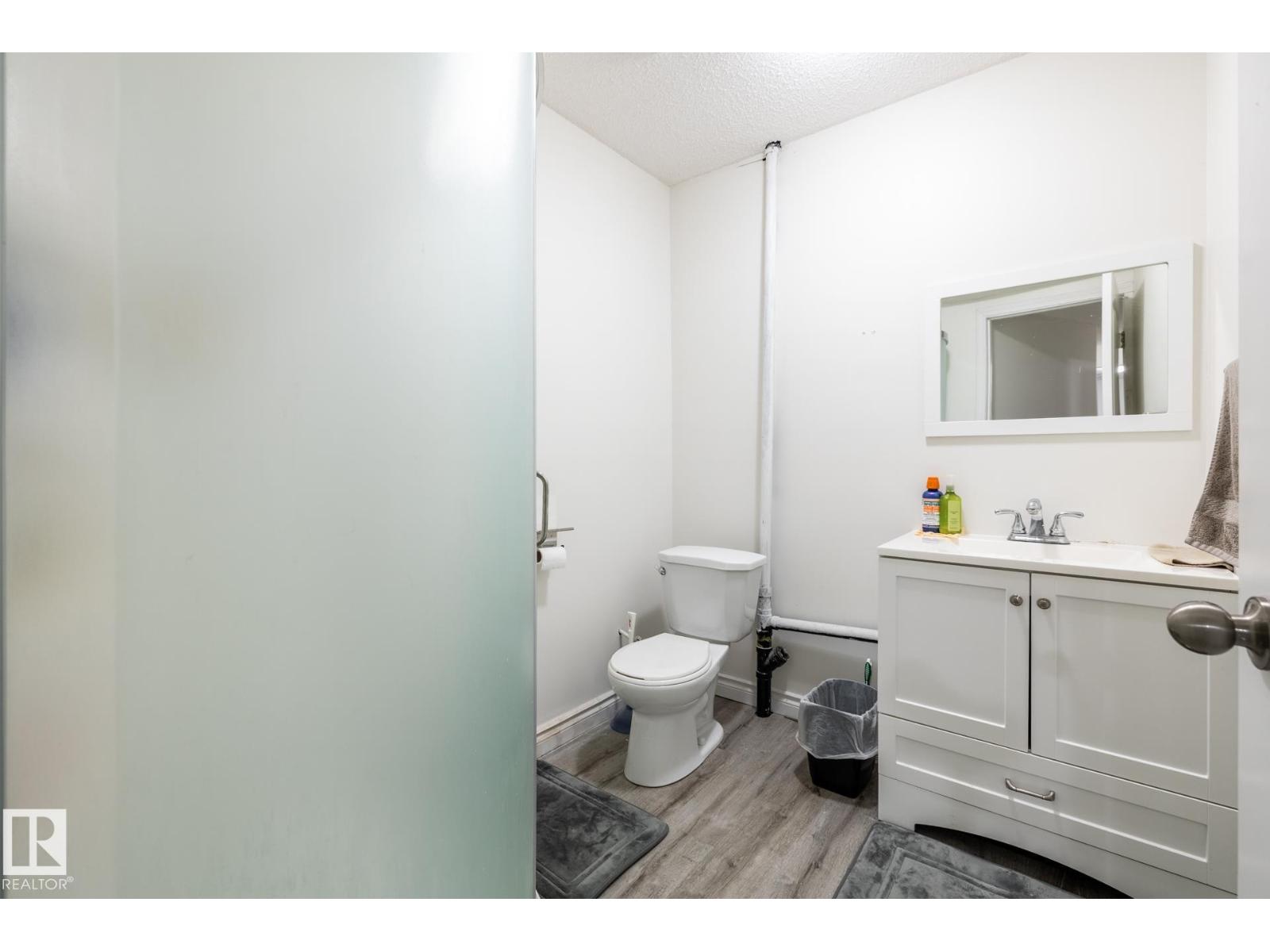 8644 173 AV NW - 33