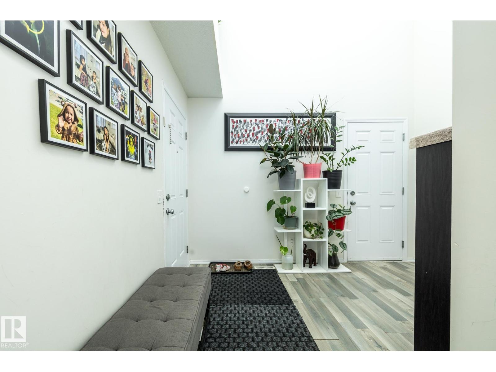 8644 173 AV NW - 4