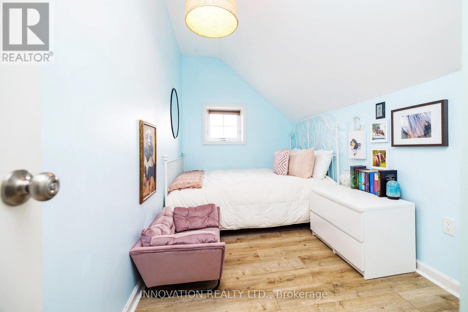 9585 15 HIGHWAY - 27