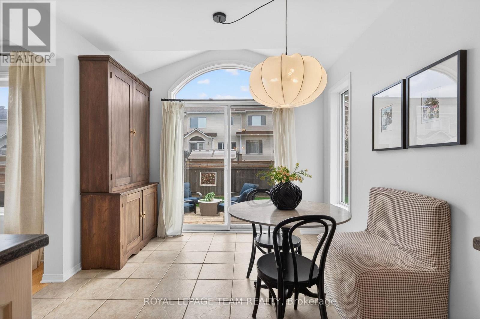 75 SCAMPTON DRIVE - 14